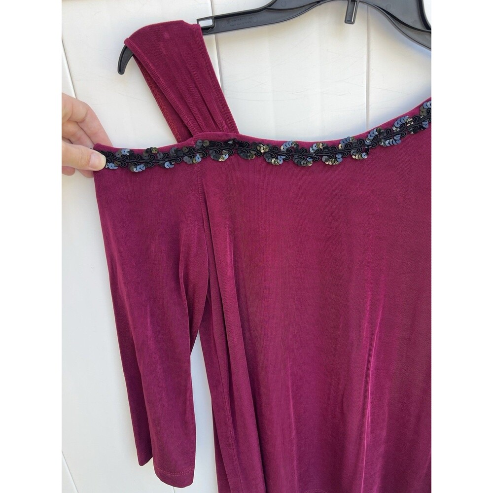 Slinky Brand Women's Purple Top Size Small Acetate One Shoulder Embellished - Picture 4 of 4